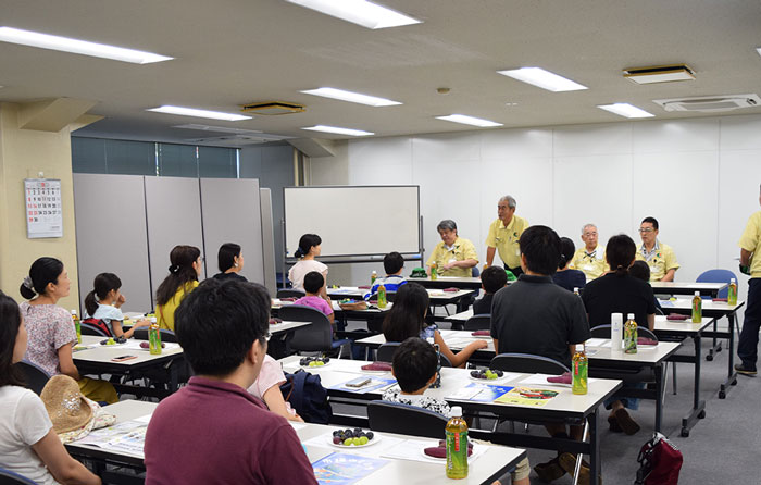 新宿区「野菜大好き月間」～新宿区淀橋市場見学会～